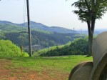 これから巡る低山も新緑で眩しい・・・ドカン公園から
