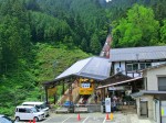 ケーブルカーで登ります・・・滝本駅から御岳山駅へ