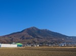 筑波山・・・右のピークが女体山、左が男体山