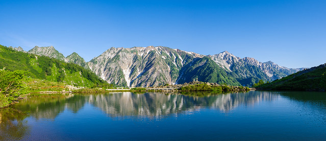 八方池と白馬三山