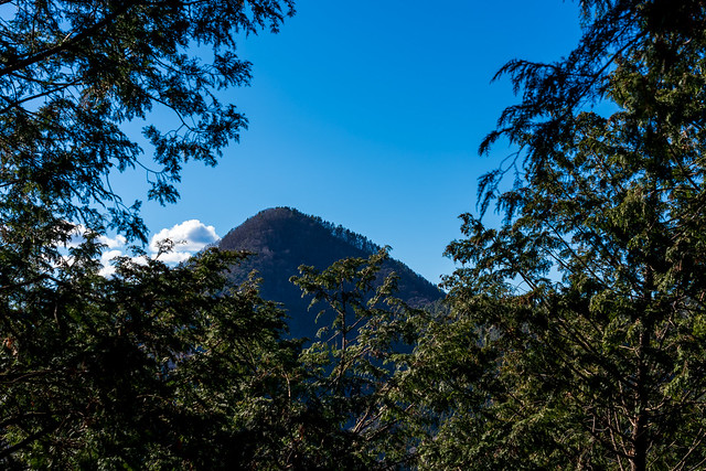 高々と百蔵山