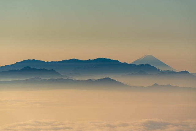 富士山、瑞牆山、金峰山、国師ヶ岳、御座山・・・@高峯山