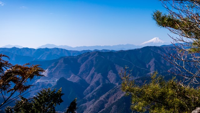 つづら岩手前の小ピークより