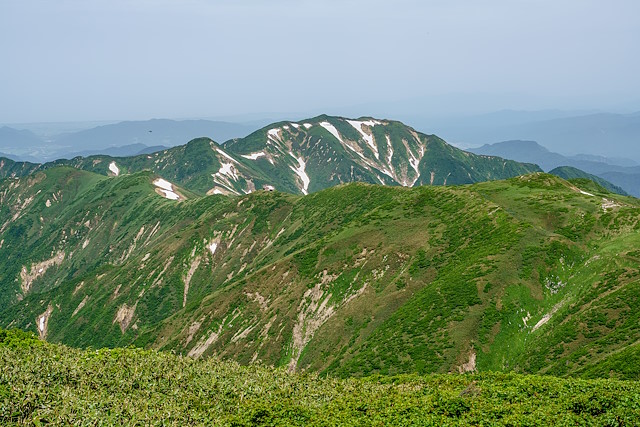 朳差岳へ連なる稜線@地神山