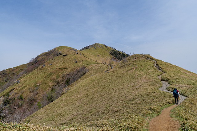 帰路は剣山を左に巻いて下山
