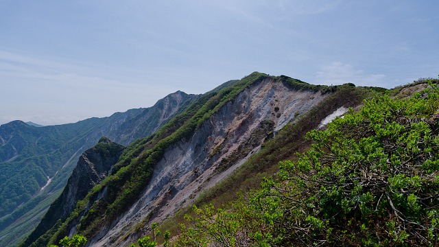 八合目付近から眺める山頂