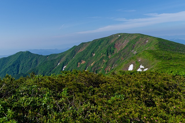 これから向かう西屏風岳と不忘山@水引入道分岐