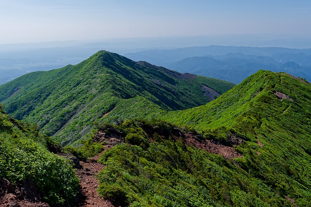 不忘山へ向かう稜線