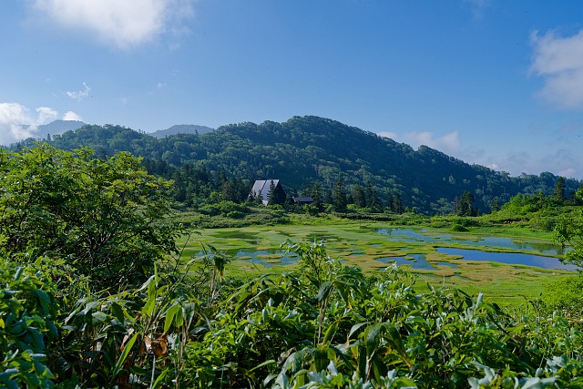 高谷池とヒュッテ