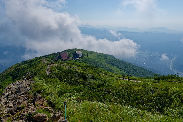 八方尾根序盤・・八方池山荘を振り返る