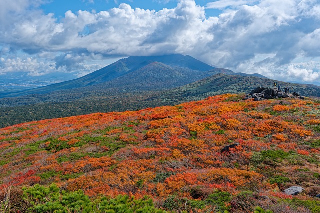 三ツ石山錦秋の東北二座目_2025.10.02 | 横手の休日2