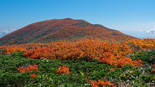 紅葉の栗駒山を展望＠御駒岳