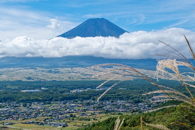 振り返ると富士山