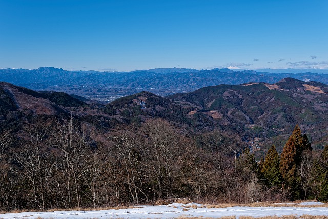 歩いてきた稜線と両神山・浅間山＠堂平山