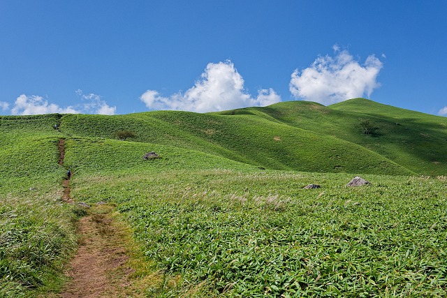 三峰山への嫋やかな道