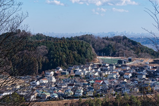 多峯主山の背後に都心＠永田山